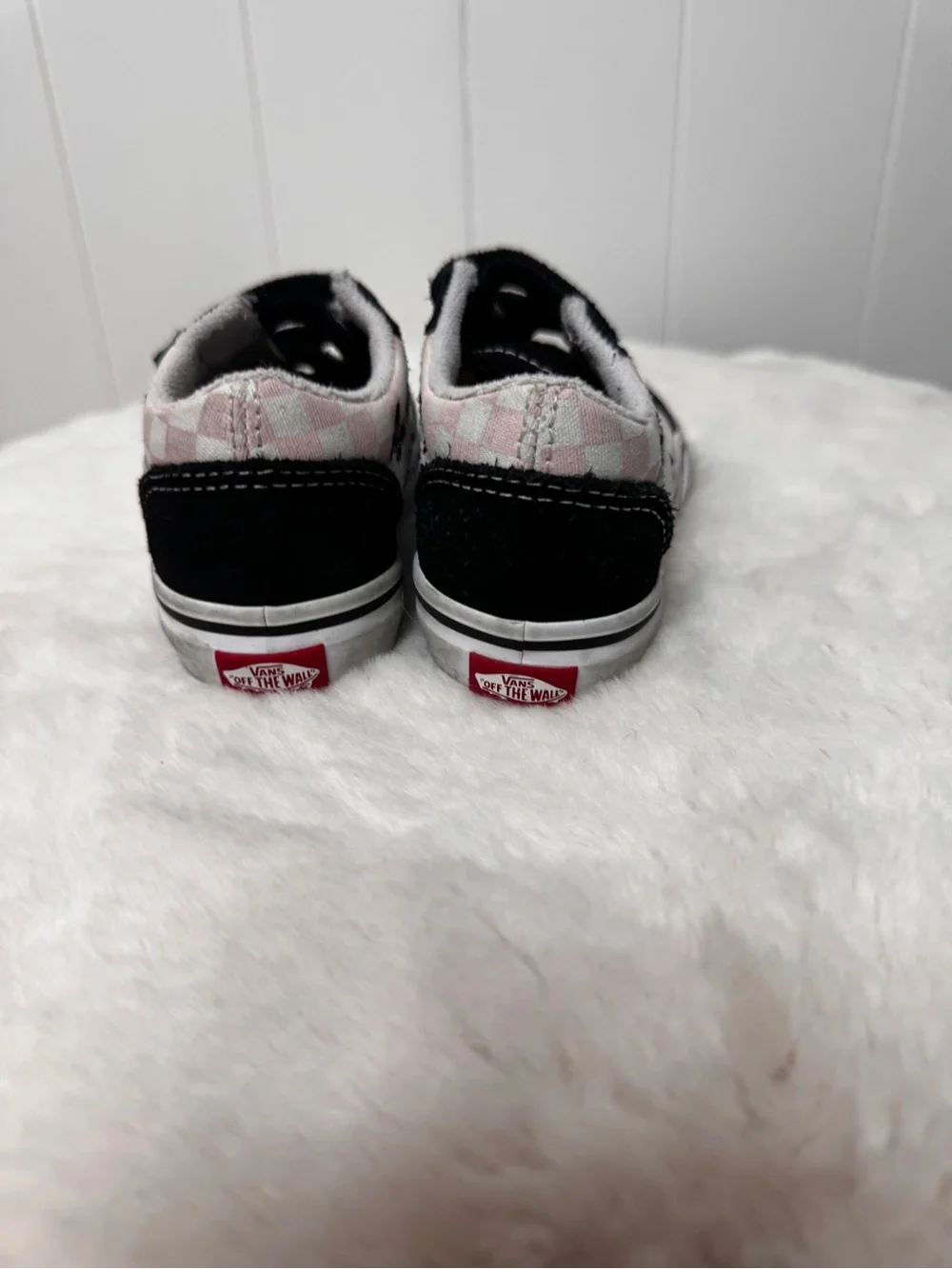 Vans Kids Butterfly Velcro Sneakers in Black and Pink